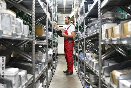 Lager Kfz Werkstatt
