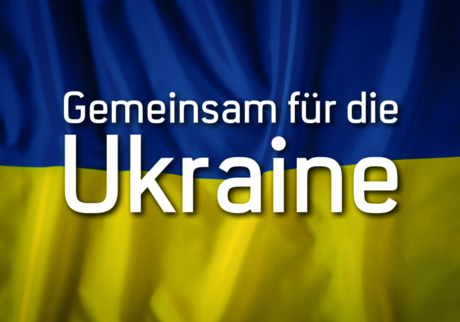 Ukrainische Flagge mit Aufschrift gemeinsam für die Ukraine